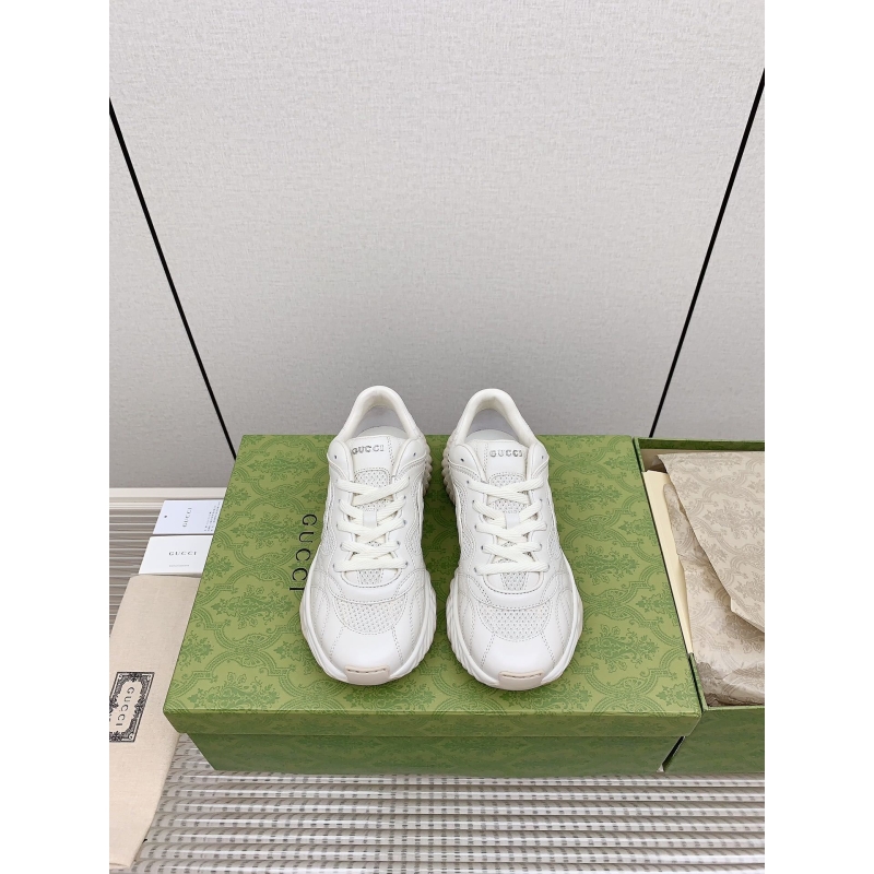 G*u*i casual shoes